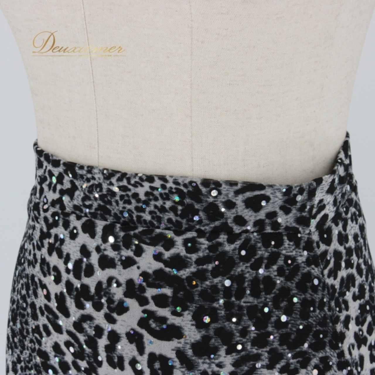 社交ダンス 衣装 スタンダード スカート レッスンウェア レディース 練習着 ACROSS 黒 ヒョウ柄 ブラック系 グレイ系 レース 透け感 上品 ショート丈 ダンススカート フレアスカート 可愛い おしゃれ 伸縮性 通気性 ヒョウ柄スカート 洗濯可 スポーツウェア ダンスレッスン 体型カバー 着回し 楽ちん 休日用