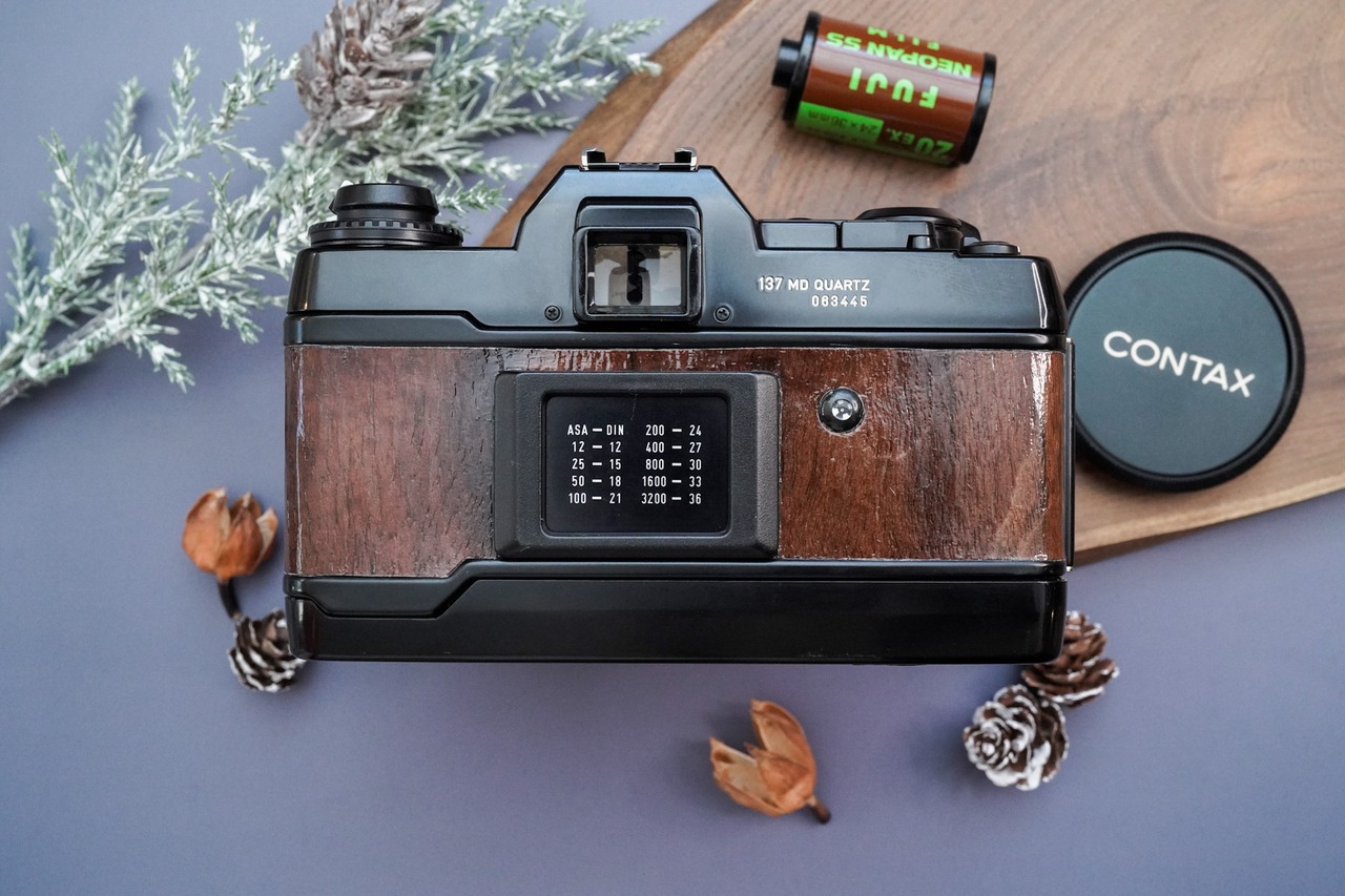 Claro Walnut クラロウォルナット CONTAX 137 MD Quartz