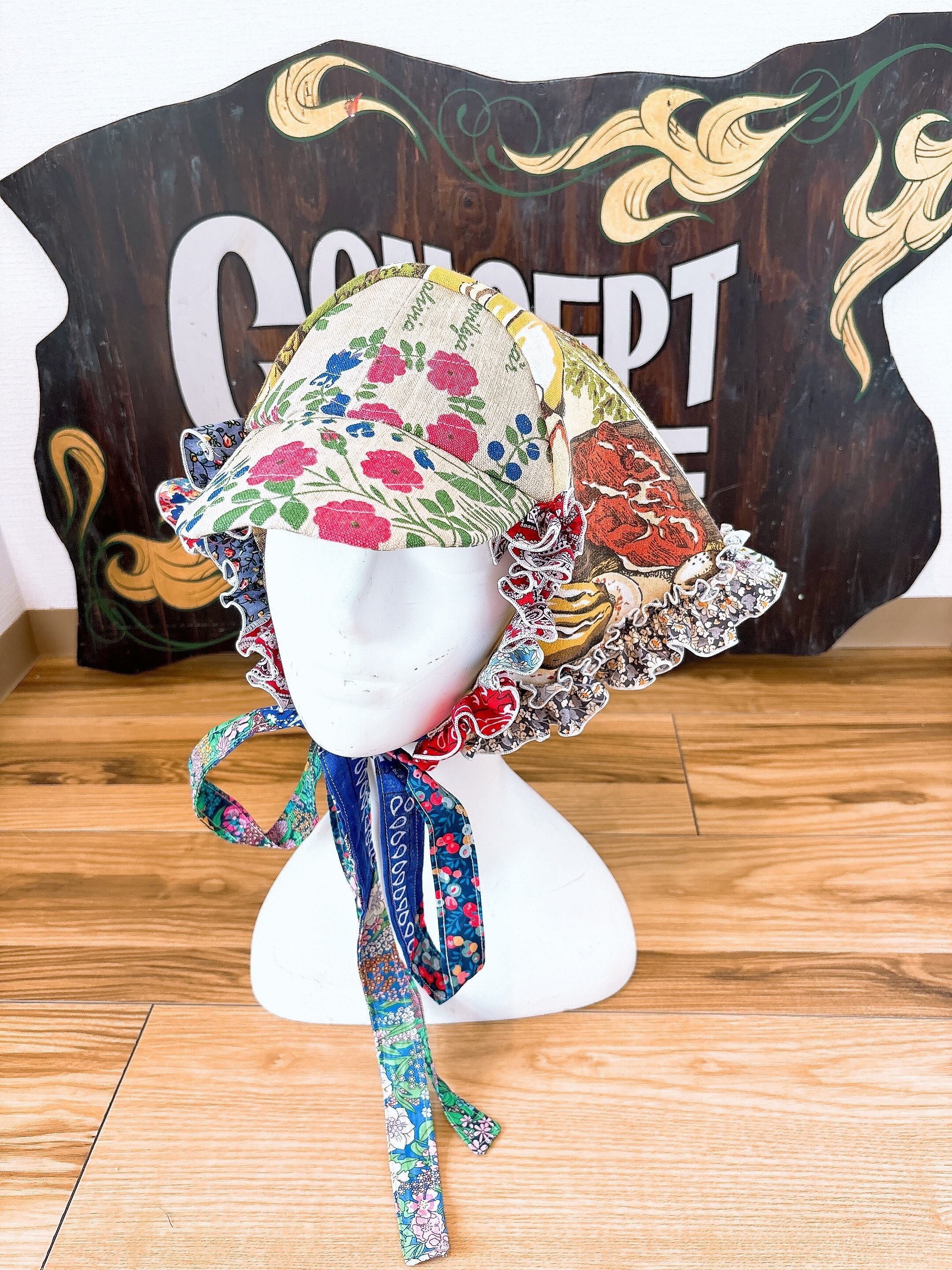 2wy babushka cap 花柄とヨーロッパの景色