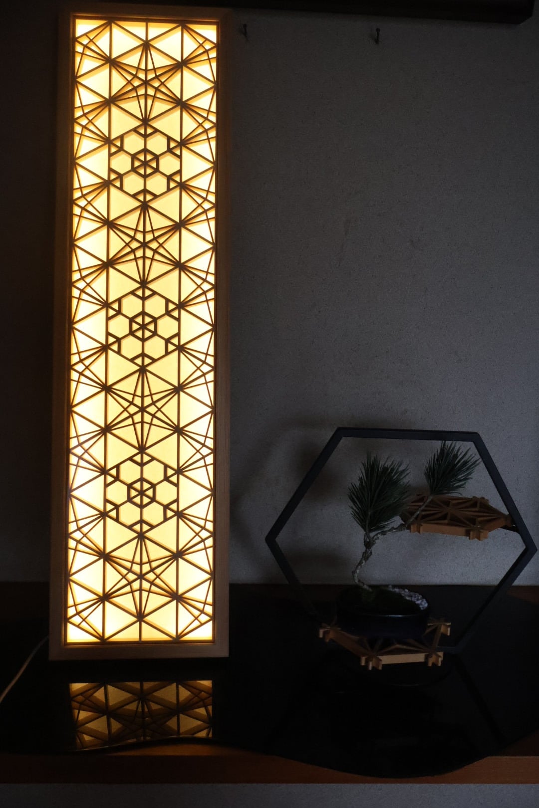 壁掛け照明（Lサイズ／調光式）｜Kumiko Wall-Mounted LED Light – L