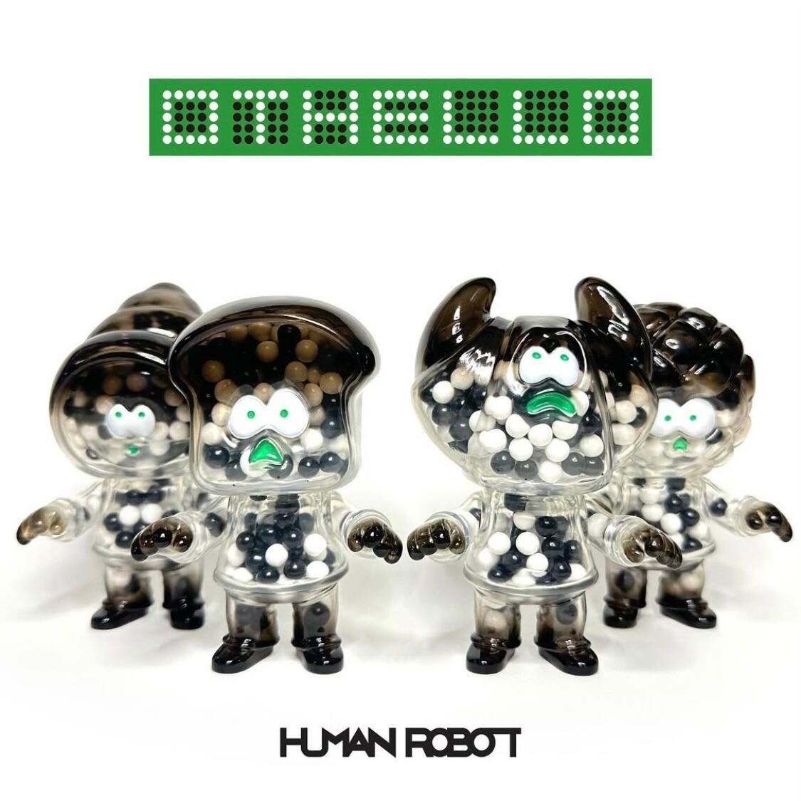 ロゴアクリルキーホルダー/yummy mummy（蛍光クリアピンク×ライト