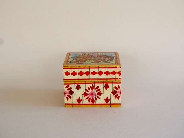 INDIA - CAMEL BONES BOX / A