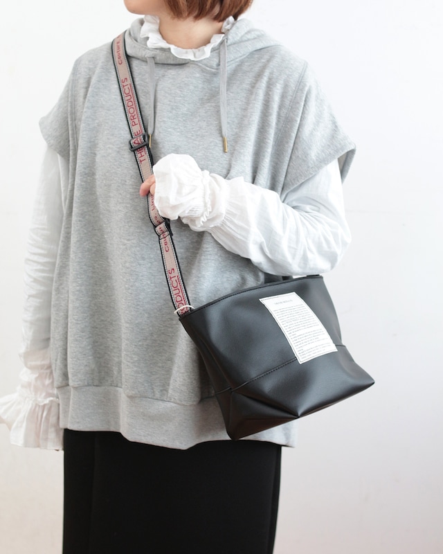 【THEATRE PRODUCTS】FAKE LEATHER SHOULDER BAG “KOSHI” / ショルダーポシェット　(11974)