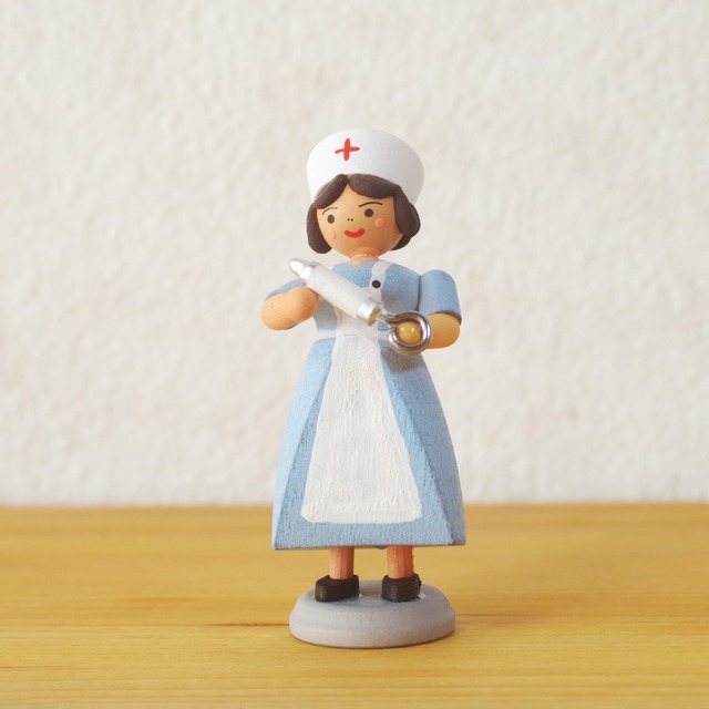 ヘニッグ　看護婦さん