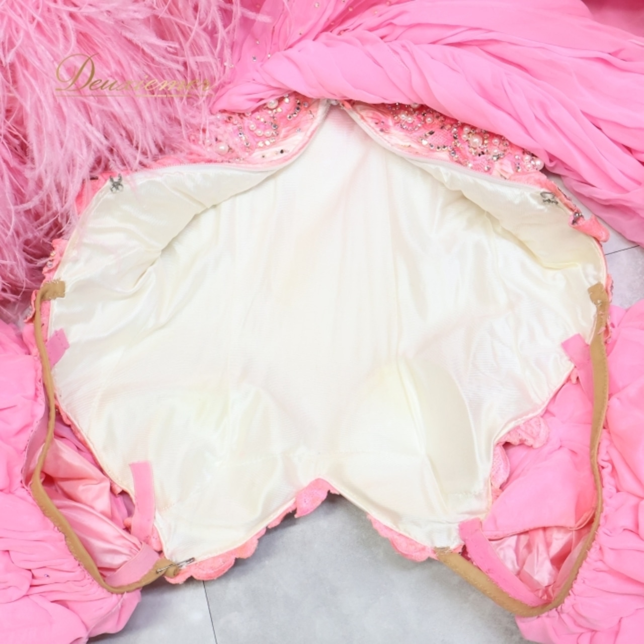 社交ダンス 衣装スタンダードドレス ワンピース ドレス スタンダード ファー プリーツ レース デモ 競技 ダンス パーティ 発表会 ピンク ピンク系 ゴージャス スカート ボリューム ショーウェア ダンスコスチューム フェミニン 競技用ドレス 上品 エレガント