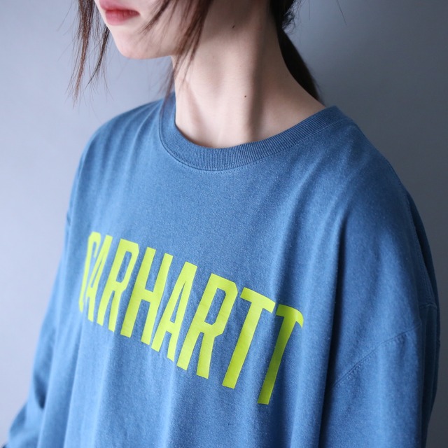"Carhartt" front logo printed design over silhouette l/s tee