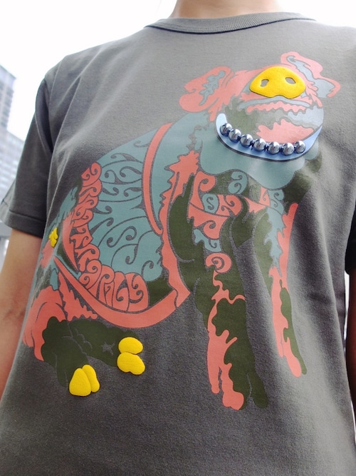 豚に真珠でいいじゃない！のＴシャツ  C/#シティーおりいぶ