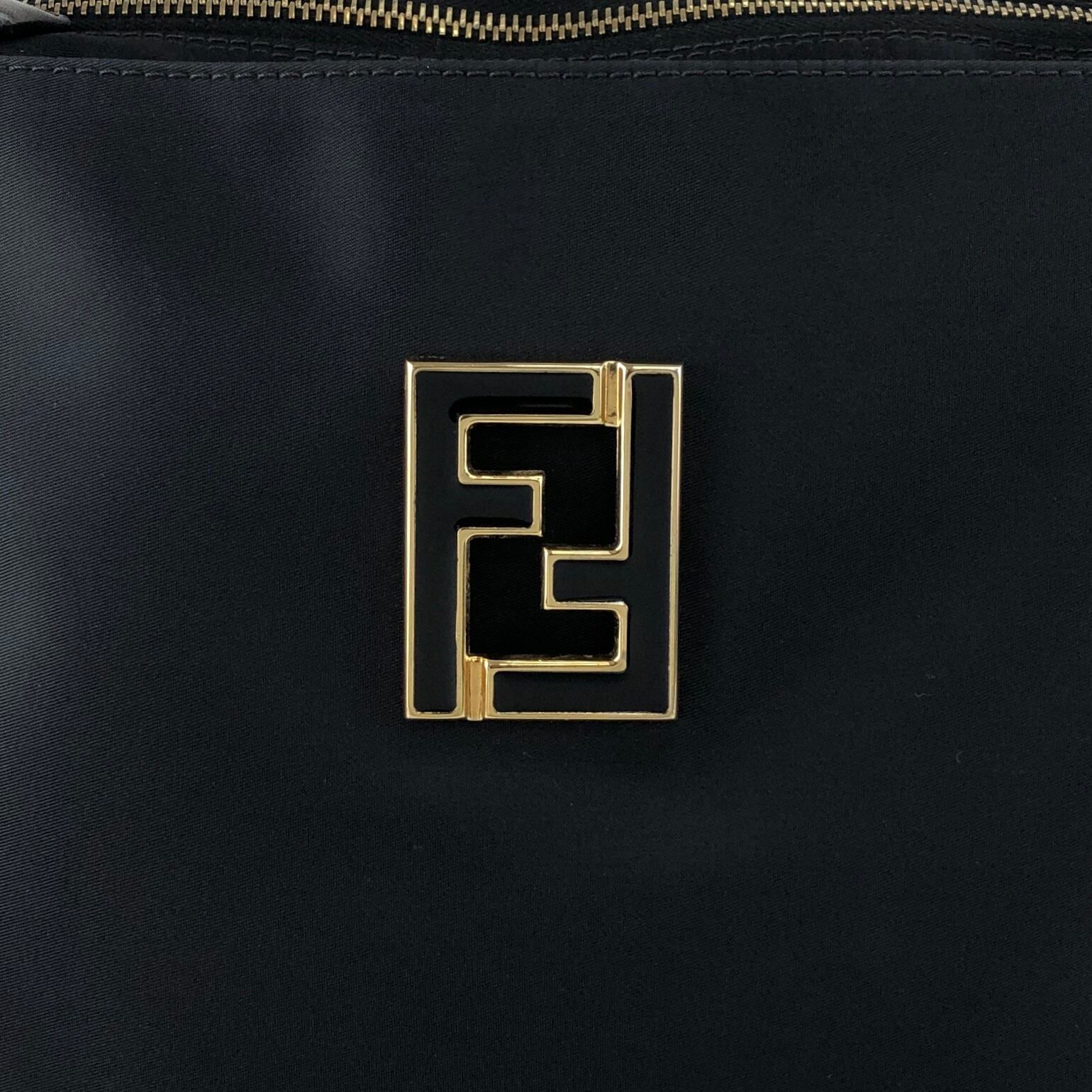 FENDI フェンディ ショルダーバッグ ブラック FF ナイロン vintage