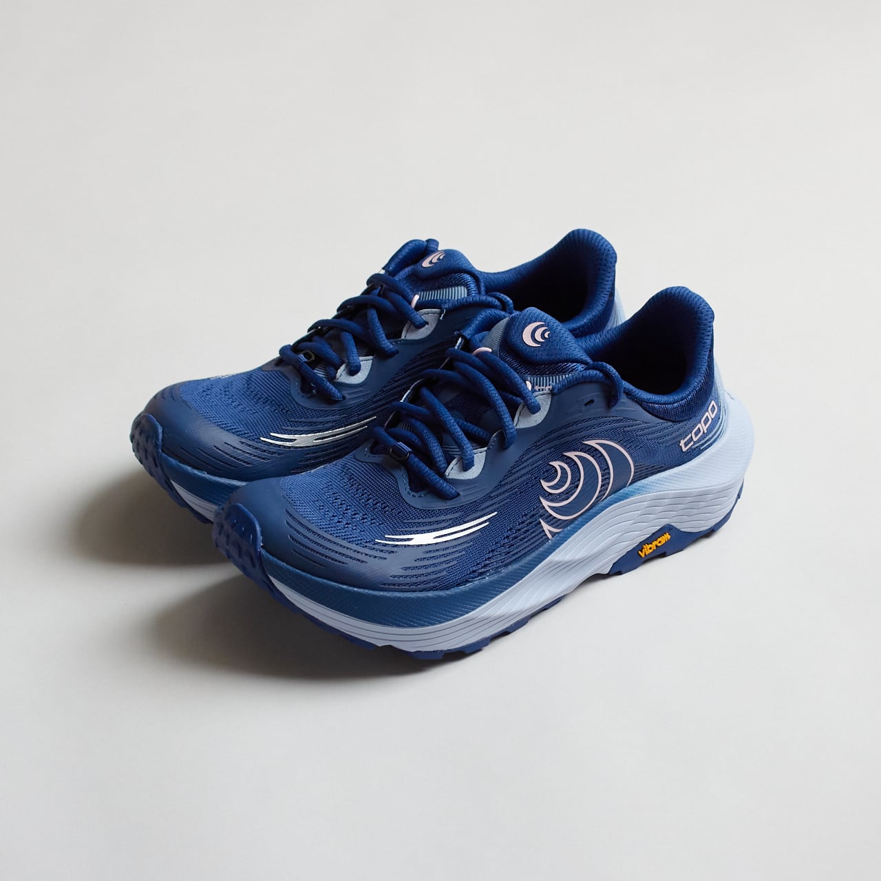Topo Athletic(トポ アスレチック)ULTRAVENTURE 5(ウルトラベンチャー5) -Navy/Light(WOMEN)ウィメンズトレイルランニングシューズ
