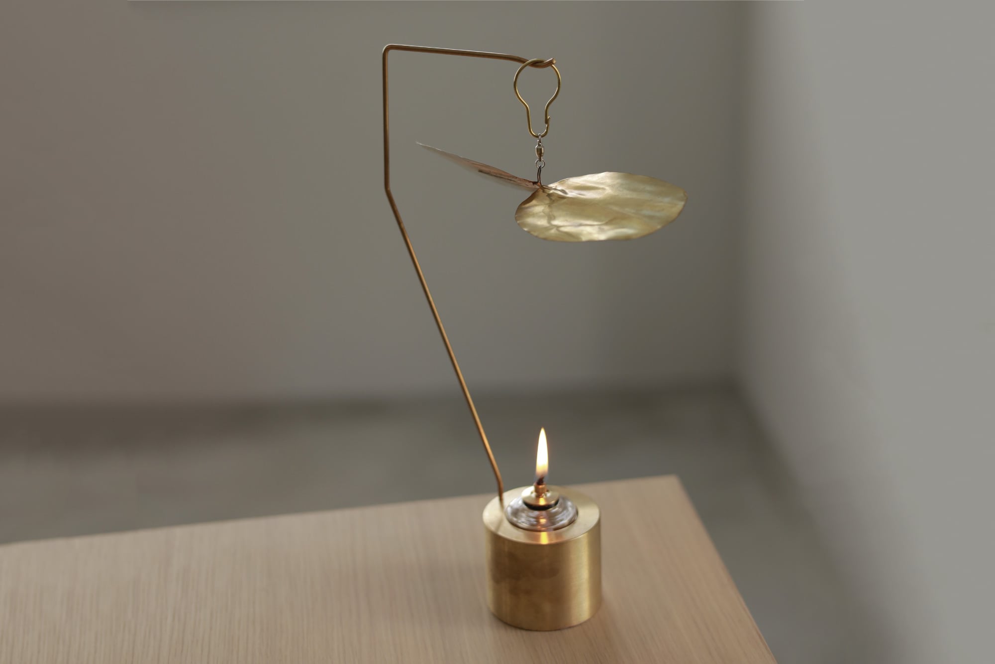 Turning Lamp | tokyoeast