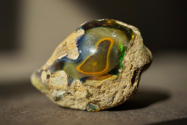 エッグ・イン・オパール Opal Egg 1087