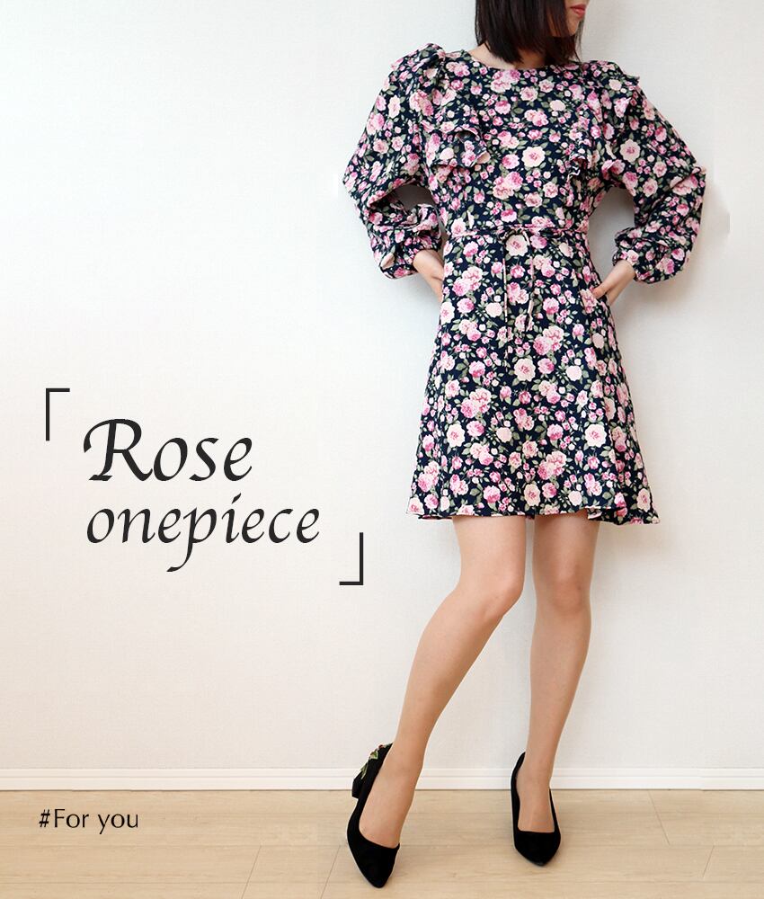 ローズ柄の膝丈ワンピース_e0062103075