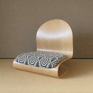 Tatami Chair by Verner Panton (Natural body / Maharam, Optik)