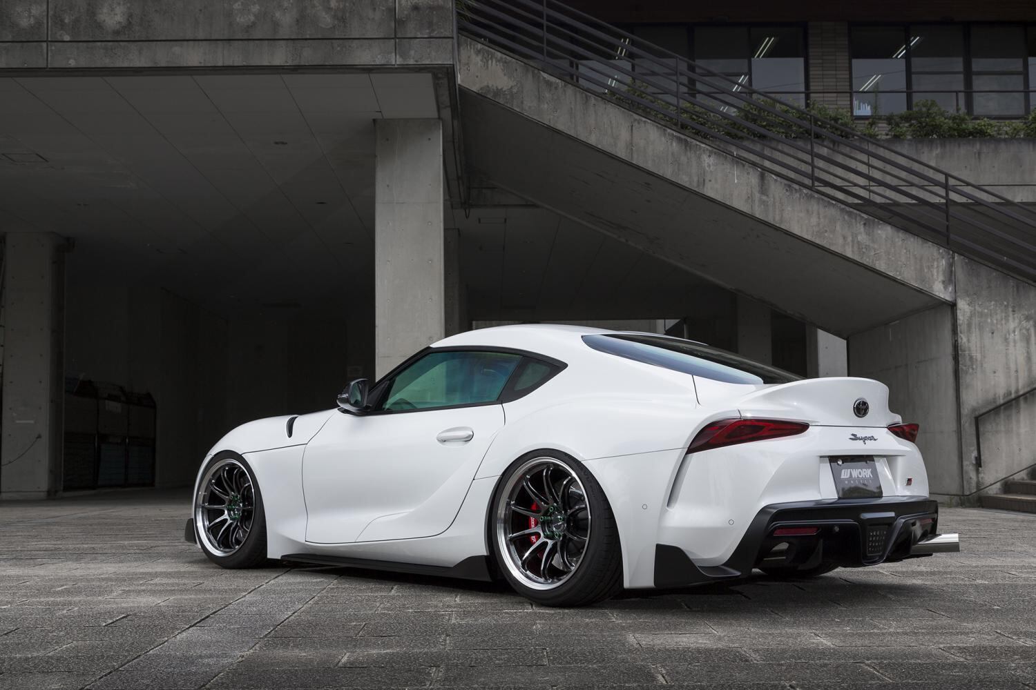 4本セット WORK EMOTION ZR10 18インチ 18x9.5+38 5-114.3 グリミット 