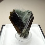 エピドート / ビソライト【Epidote with Byssolite】オーストリア産