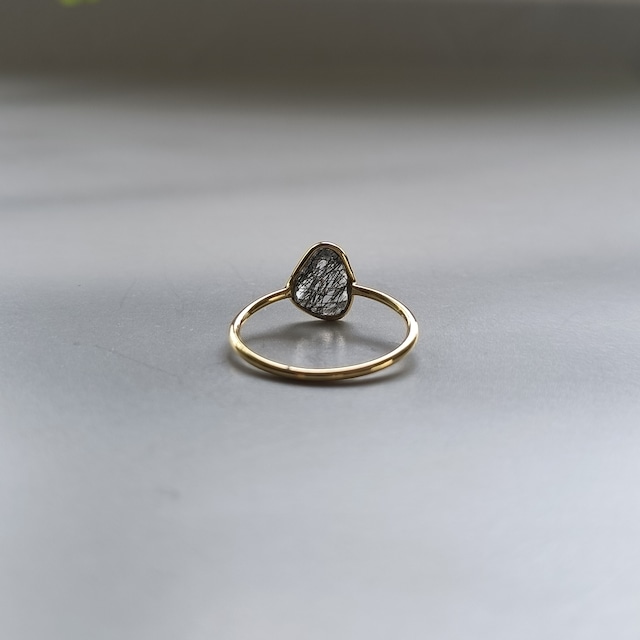 【raw cut ring】~ブラックルチル/オパール~