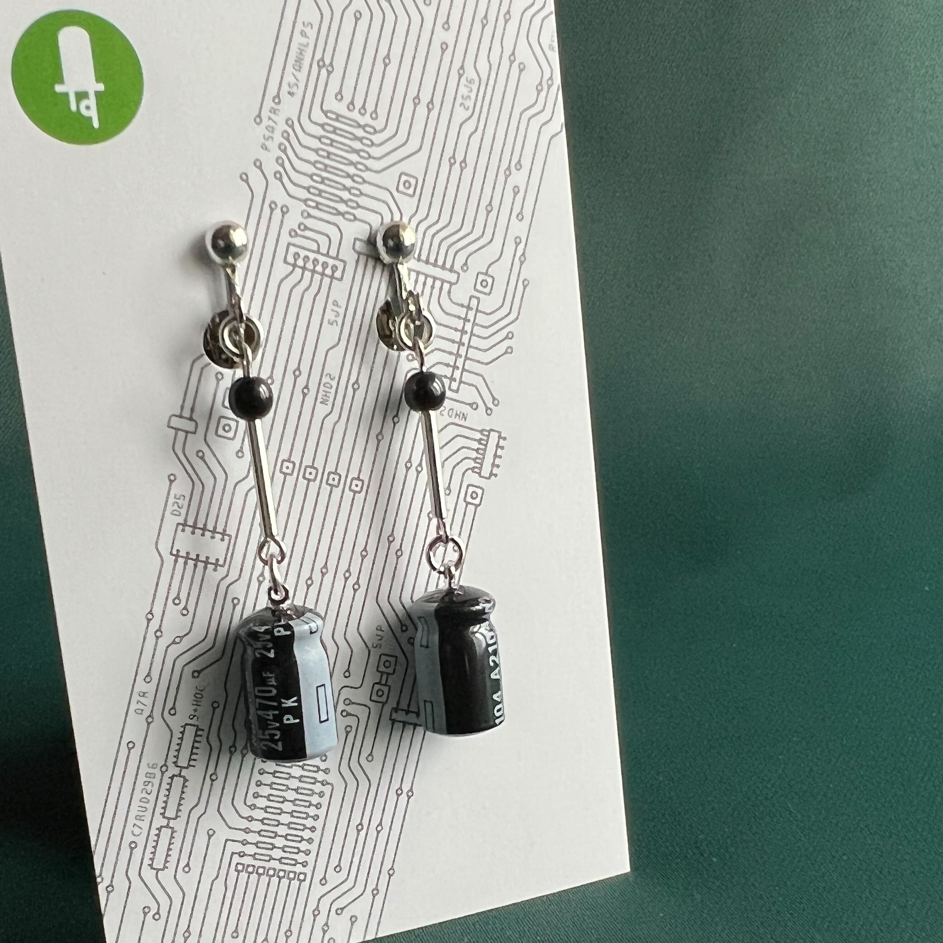 コンデンサゆらゆらピアス・イヤリング-black- | すいラボ