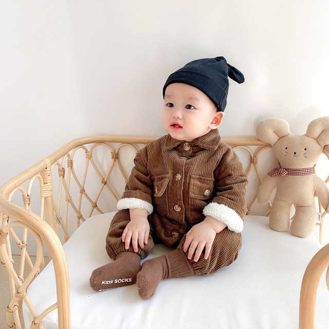 カバーオール ロンパース 足付き 裏ボア ジャンプスーツ 長袖 秋 冬 防寒 暖かい ベビー服 赤ちゃん ベビー 新生児 子供服 女の子 男の子 ユニセックス 人気 おすすめ かわいい おしゃれ 韓国 韓国子供服 プレゼント 贈り物 ギフト 60 70 80 90 0歳