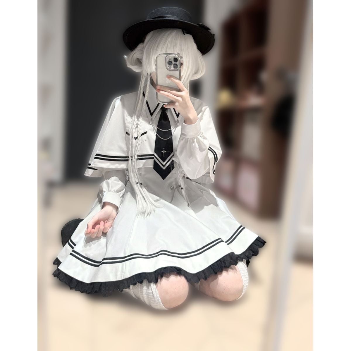 ホワイトミンク 裾ラウンド ケープ 魔法学園ケープ付きホワイトセットアップ | Maiden's Rêve