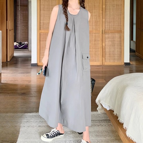Aラインシルエット　ポケット付き ノースリーブ ロングワンピース  00220