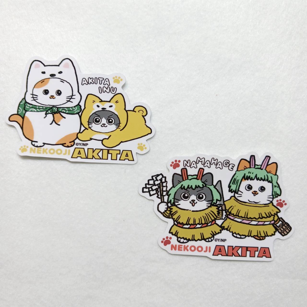 ねこに転生したおじさん秋田 ステッカー | TORCH-Online Shop-