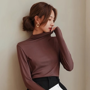 カットソー レディース Tシャツ 長袖 インナー ハイネック プルオーバー トップス ハイネック タートルネック ストレッチ 伸縮性 きれいめ シンプル カジュアル 大人 上品 お洒落 エレガント とろみ感 春 秋 冬 OL 通勤 デート お出かけ 休日 旅行 普段使い 防寒 定番 送料無料 M L XL 2XL ホワイト ブラック ブルー グレー カーキ コーヒー