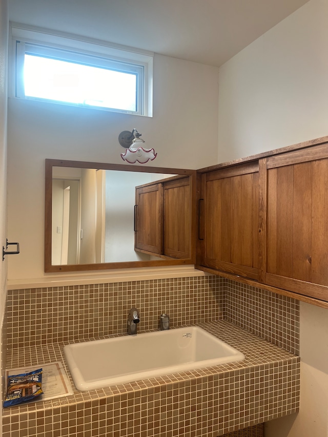 ウォッシュルーム ウォールシェルフ 洗面所 キャビネット