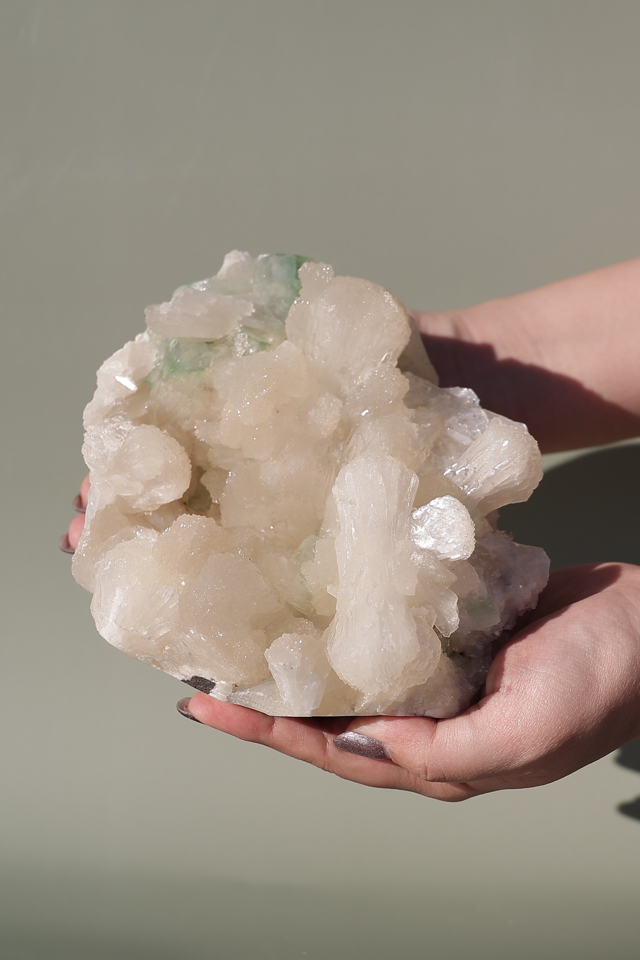 グリーンアポフィライト × スティルバイト 「羽雲の調べ」|  Green Apophyllite with Stilbite   ◇ 天然石・鉱物・パワーストーン・原石 | st00183