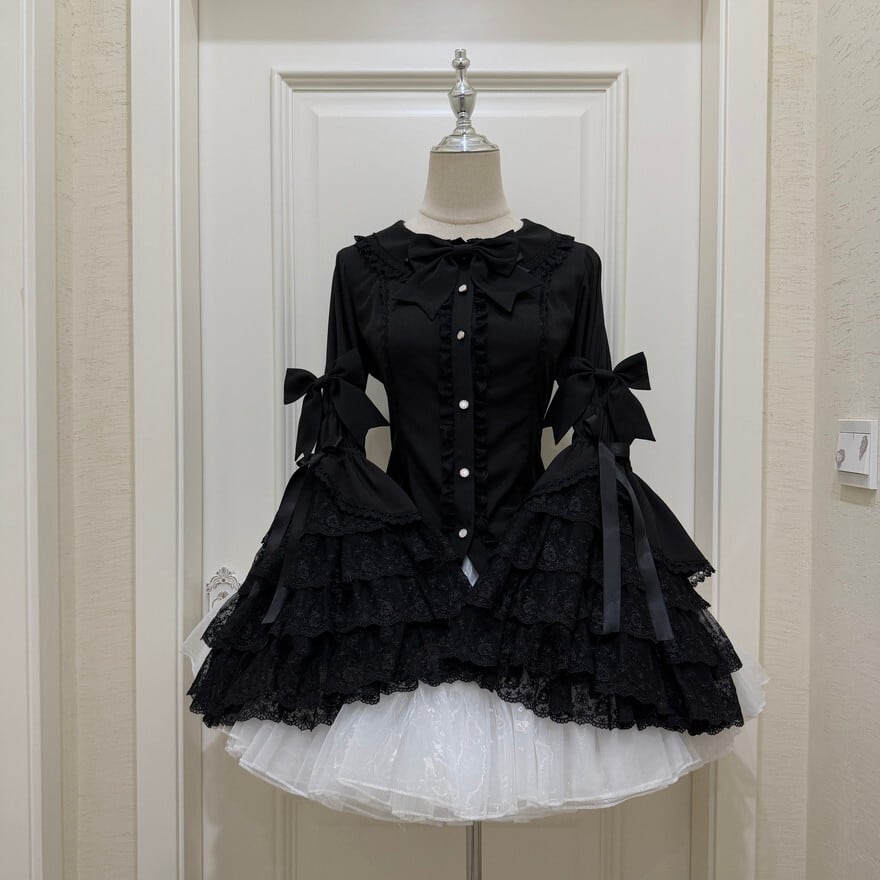 姫袖フリルが描く可憐な輪郭|クラシカルロリータのための上品リボン姫袖ブラウス