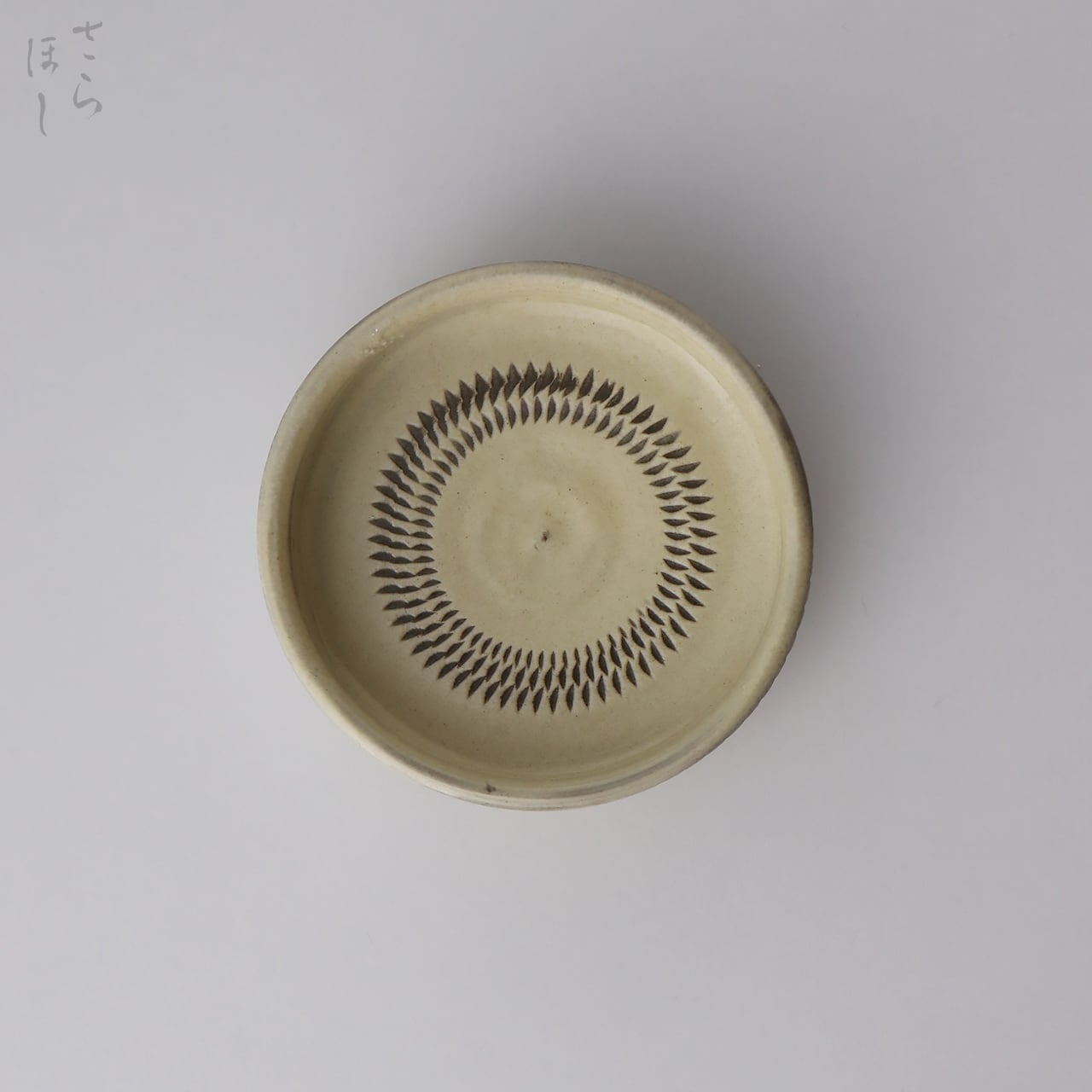 小鹿田焼 小袋窯 3寸切立皿 内外飛びかんな 中抜 白 直径約8cm 陶器 和