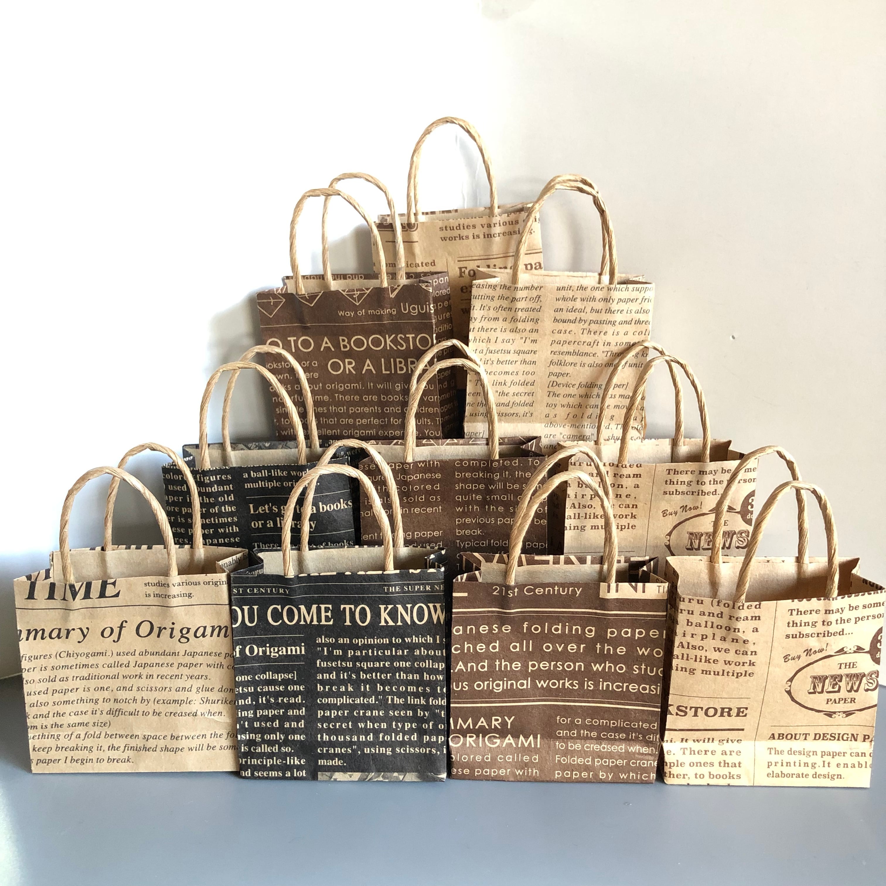 ミニ紙袋 マチ・持ち手付 英字新聞柄 ニュースペーパー 10枚