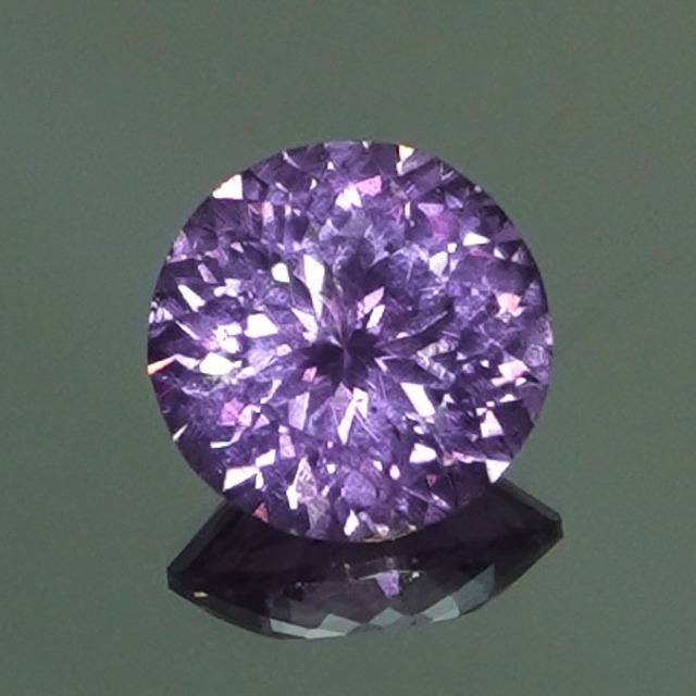 【DISCOVERY】Bright Brilliant Cut®︎ “129 Facets” 0.57ct Natural Purple Sapphire