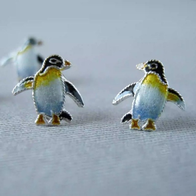 ペンギンのピアス - 冬の季節にぴったりな温もりを感じるデザイン P203
