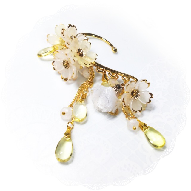 【イヤーフック】淡黄桜の涓滴