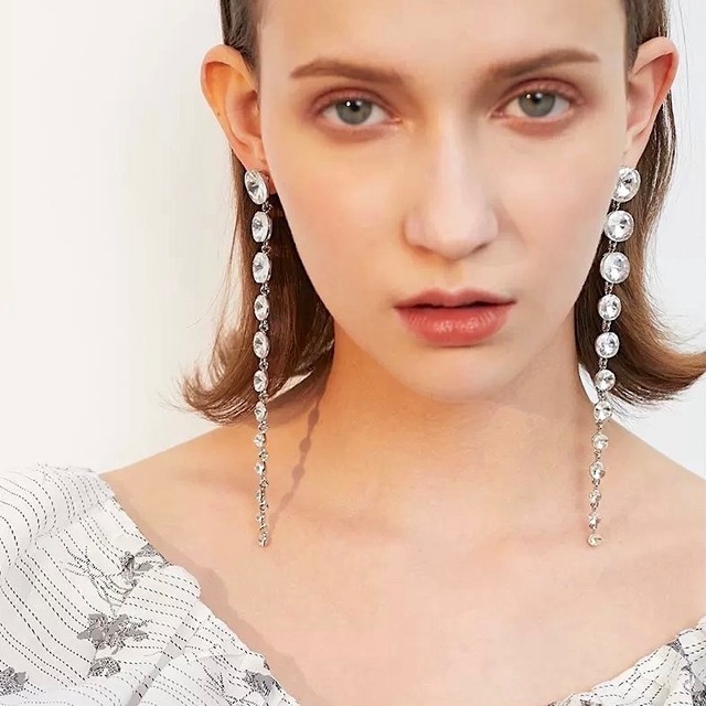 Bijou Line Long Pierce