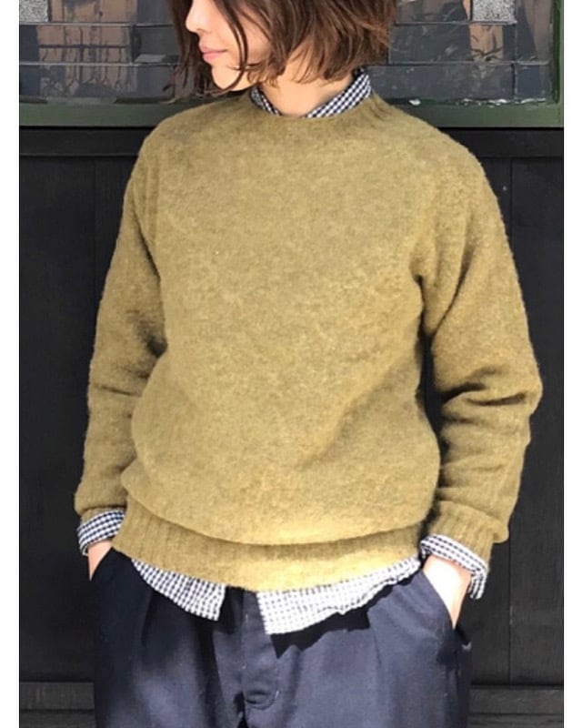 JOHN TULLOCH(ジョンタロック) WOOL PLAIN CREW NECK SADDLE SHOULDER