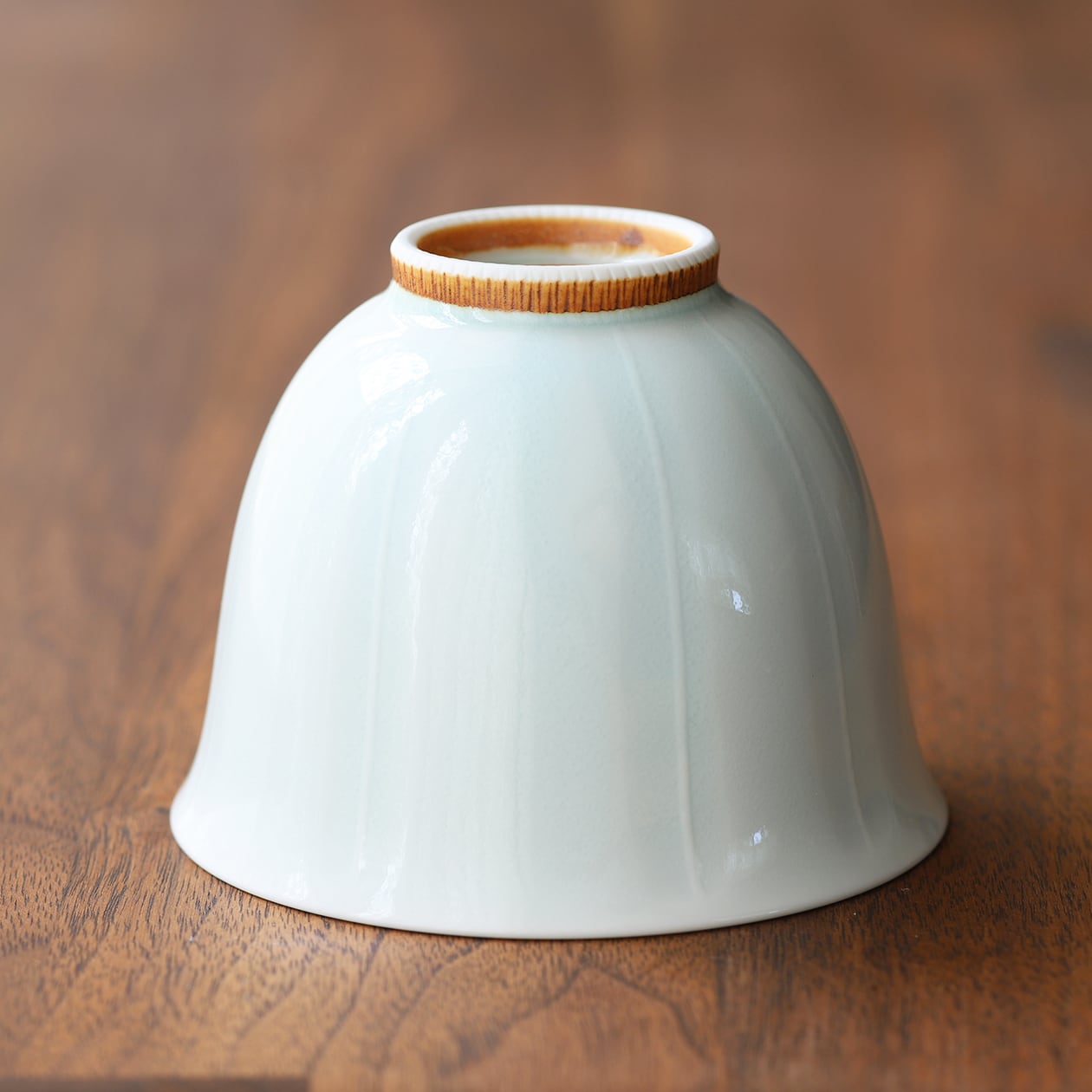 青白磁線彫 煎茶碗 作：陶房 青（波佐見焼） | にっこう生活館 ONLINE