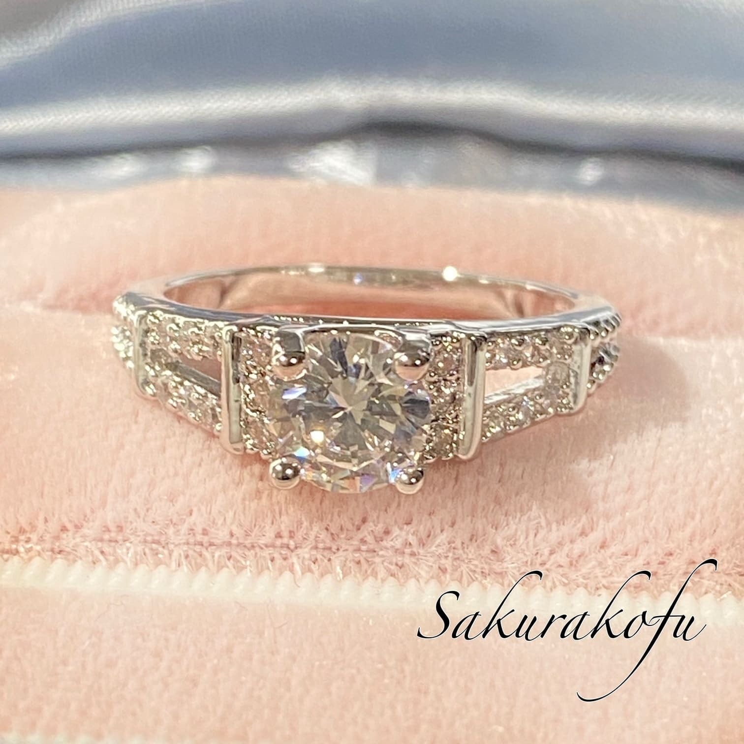 D080 即納☆送料無料 人気デザイン キュービックジルコニア スタイリッシュ レディース 指輪 リング