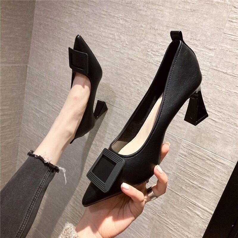 シューズ 靴 くつ パンプス レディース レディースシューズ ポインテッドトゥパンプス ハイヒール 7cm 通勤パンプス 太ヒール 痛くない 歩きやすい PU かわいい 大人可愛い きれいめ 大人 上品 おしゃれ お洒落 送料無料 存在感 無地 春 夏 秋 20代 30代 40代 オフィス ビジネス OL 通勤 学生 通学 デート デイリー 普段使い 韓国 韓国系 22.0cm 22.5cm 23.0cm 23.5cm 24.0cm 24.5cm 黒 ブラック 白 ホワイト ベージュ