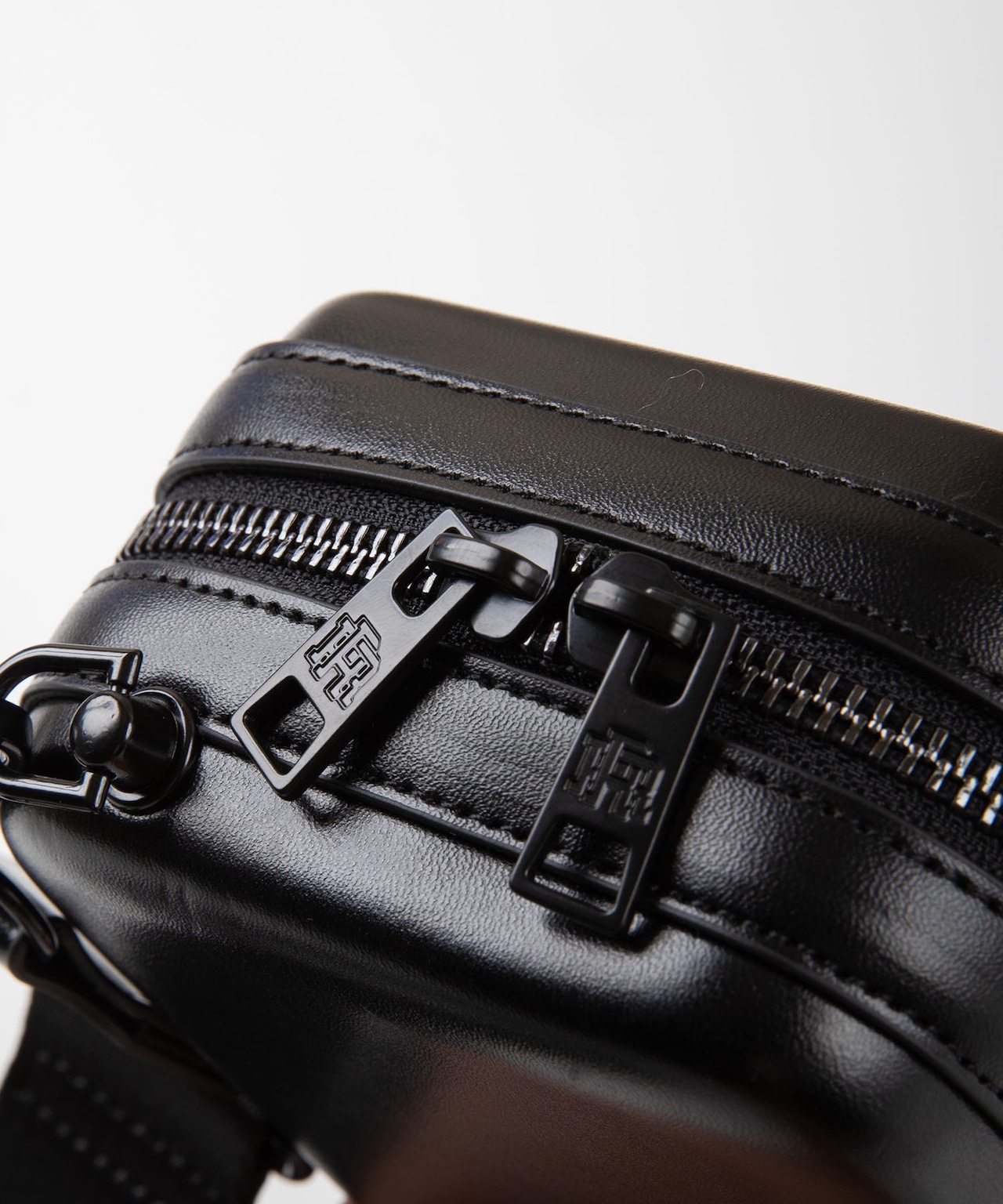 【#Re:room】LEATHER HARD CASE SHOULDER BAG［REB052］