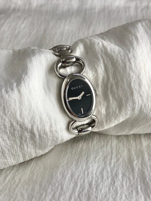 GUCCI グッチ トルナヴォー二 腕時計 シルバー オーバル ステンレススチール クウォーツ 118 vintage ヴィンテージ オールド szaysz