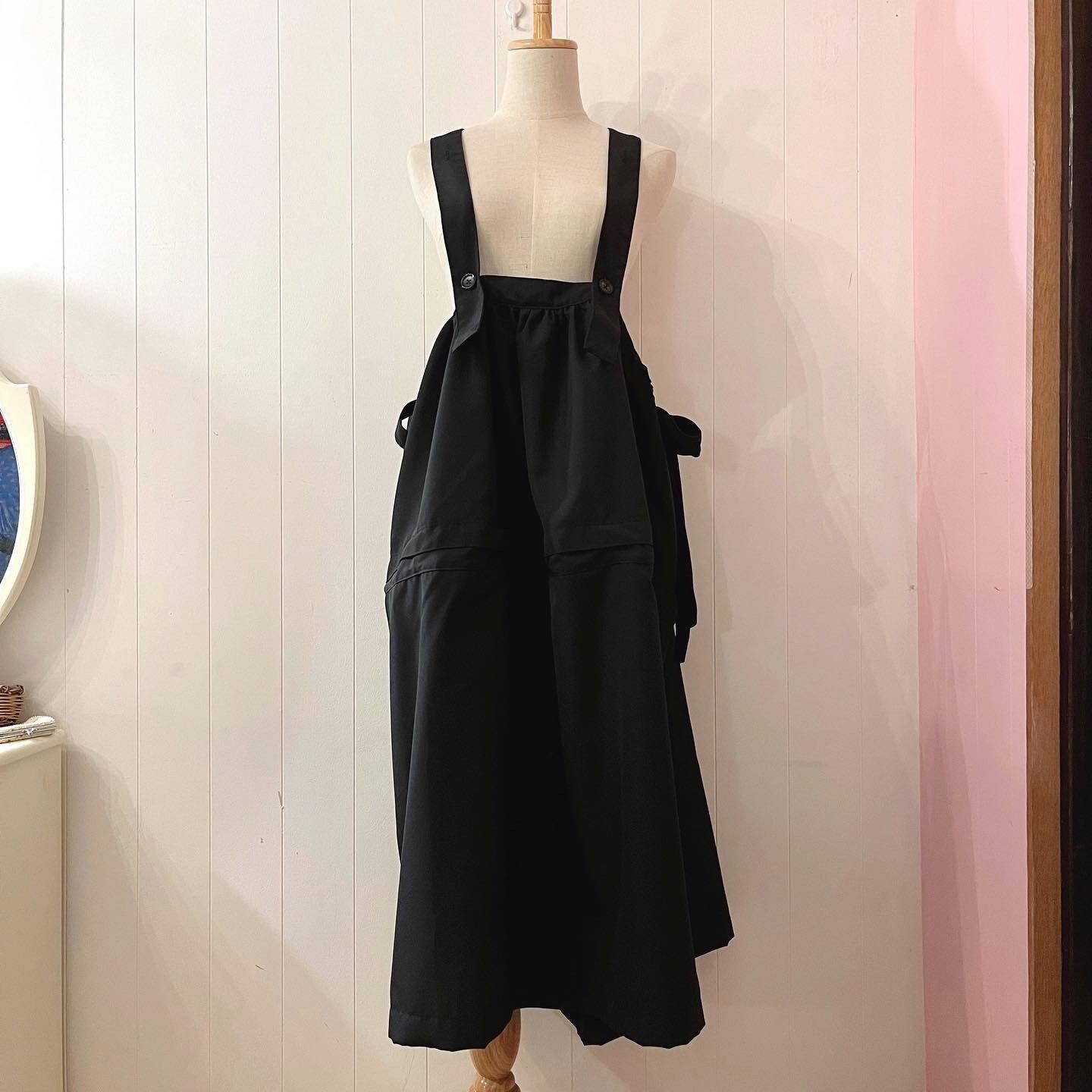 original / eight legs suspender skirt 2.