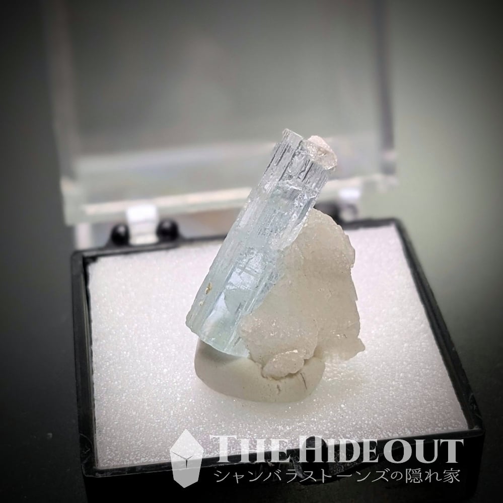 【限界値下げ】アクアマリン 約43g 原石 結晶 鉱物標本 ヒマラヤ産鉱物原石標本039 タプレジュン地区産アクアマリン 母岩付き