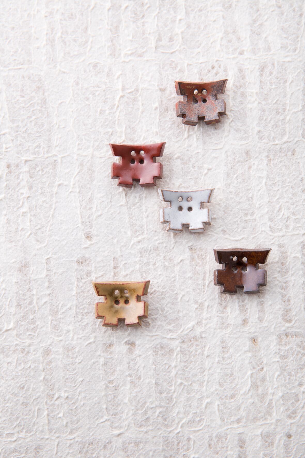 トリイボタン箸置