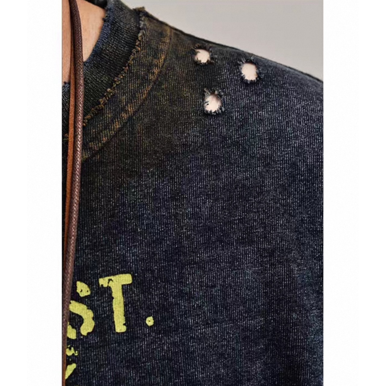 Navy washed damage print tee 1487 - 12
