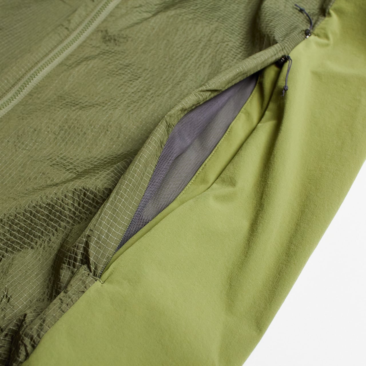 Teton Bros.（ティートンブロス）HPPE Wind Hoody -Army Green メンズ