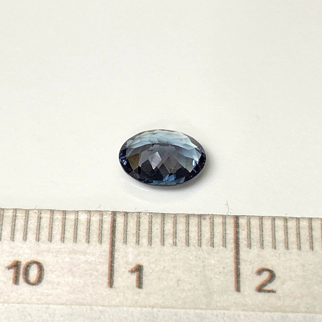 ⁂天然⁂　◇カラーチェンジガーネット◇　0.953ct 　ＡＡＡ　ベキリーブルー