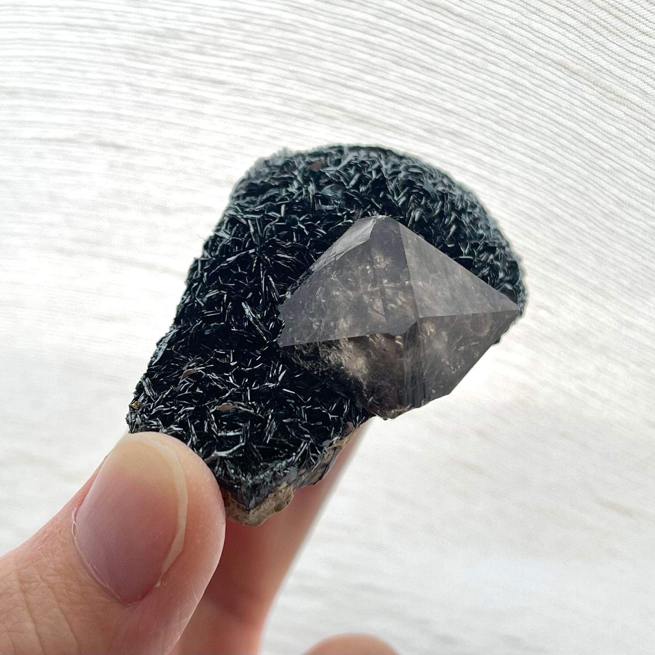 黒平産 ライトスモーキークォーツ スモーキークォーツ / クローライト【Smoky Quartz with Chlorite