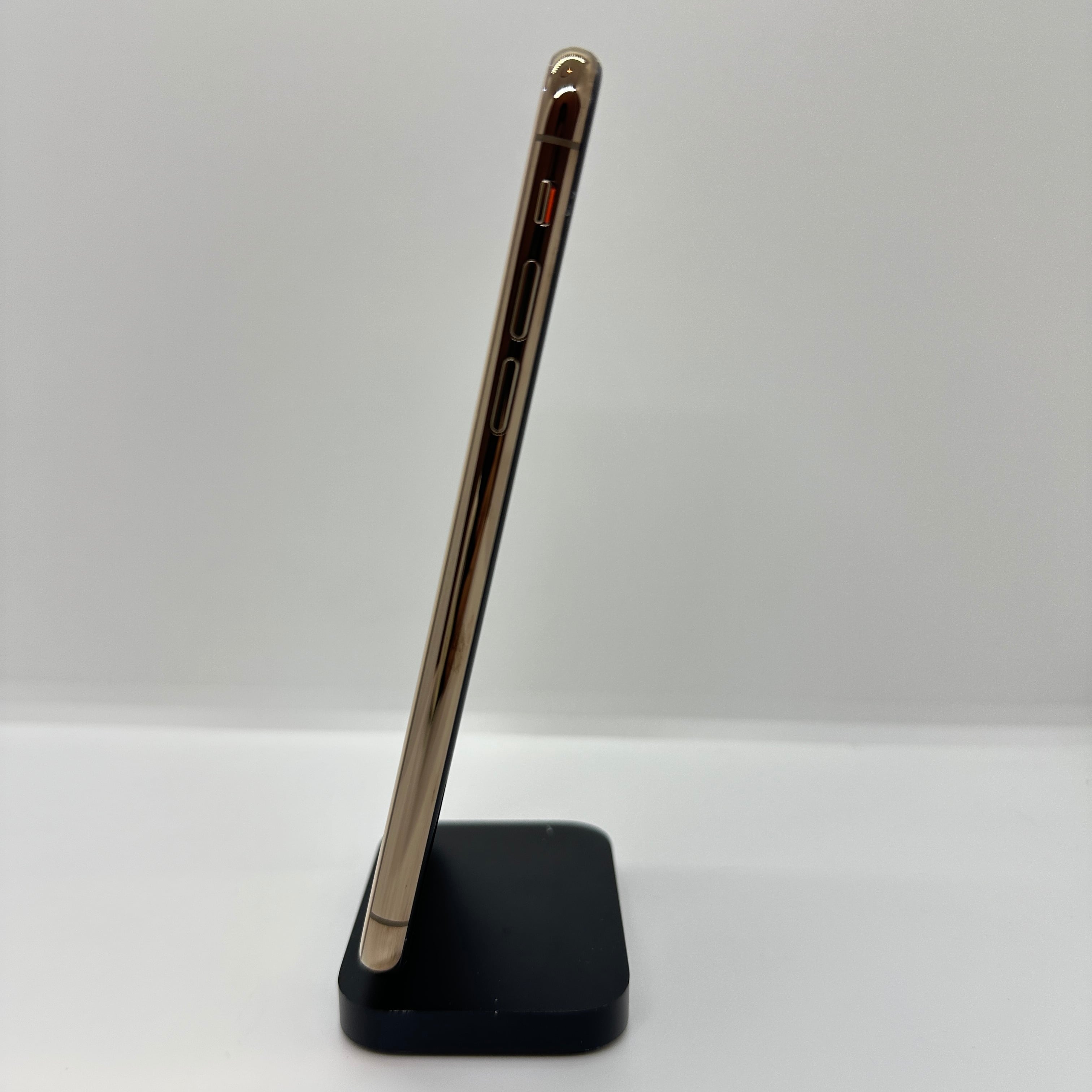 バッテリー新品】iPhoneXS 64GB ゴールド【SIMロック解除済み】 | リノスマ