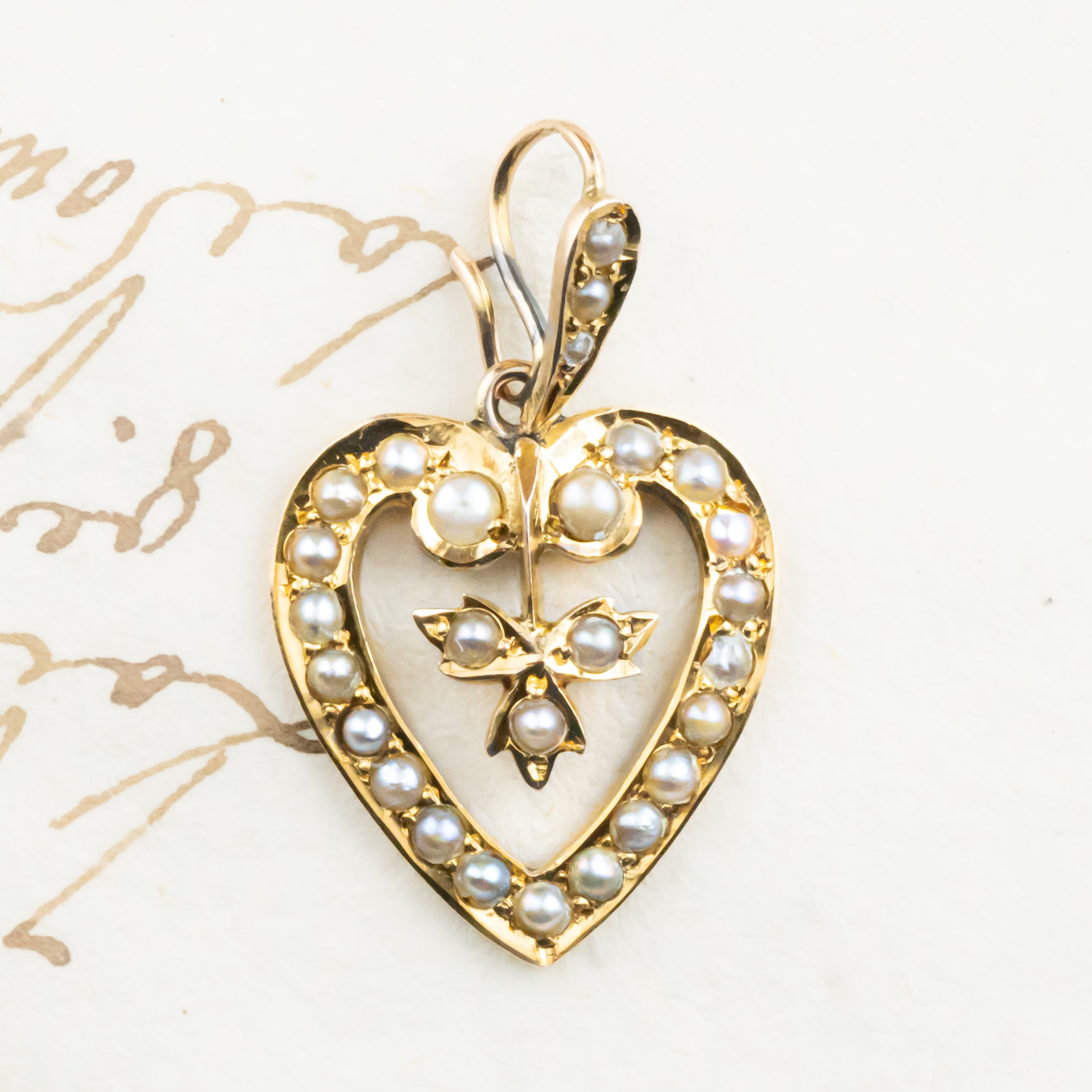 イギリスアンティークシードパールのペンダントヘッド イギリス アンティーク ペンダントトップ K9 シードパール 1800後半頃